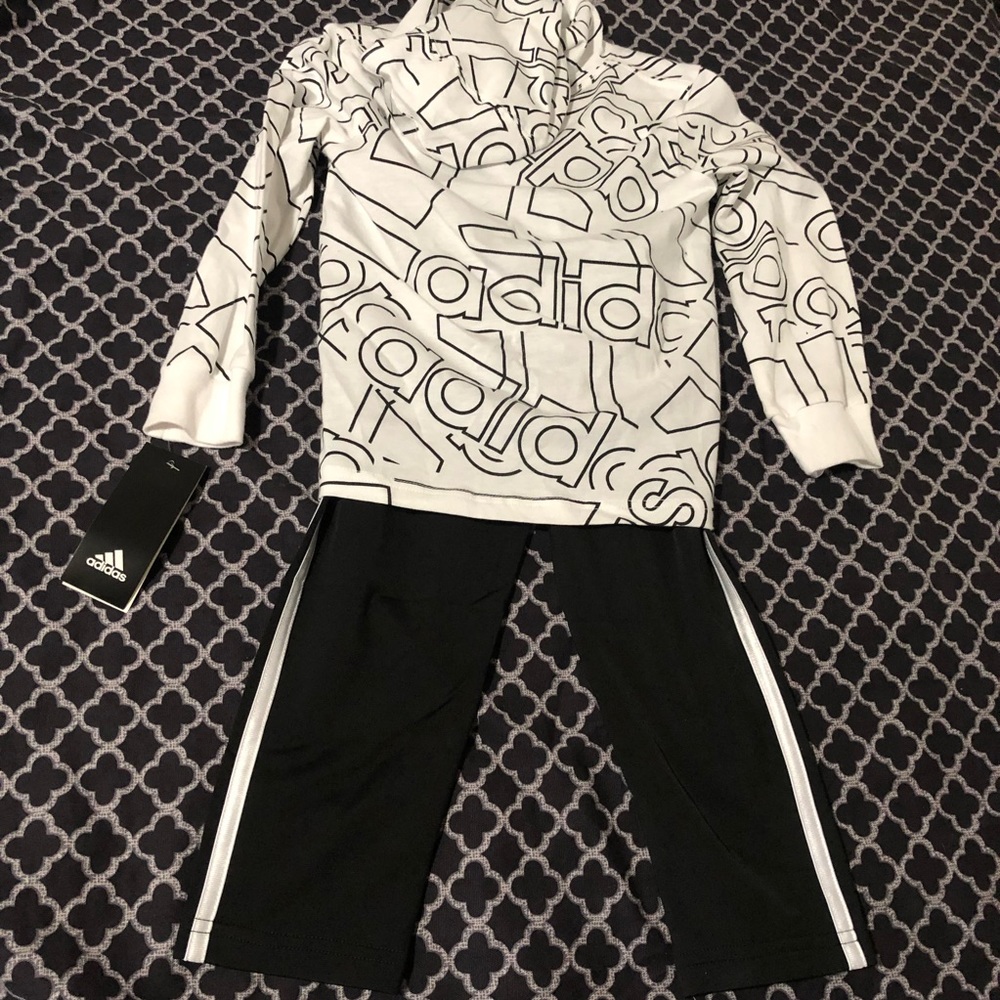 Adidas Boys 2 piece Hoodie Tiro Pants Set Sz 4 Black White